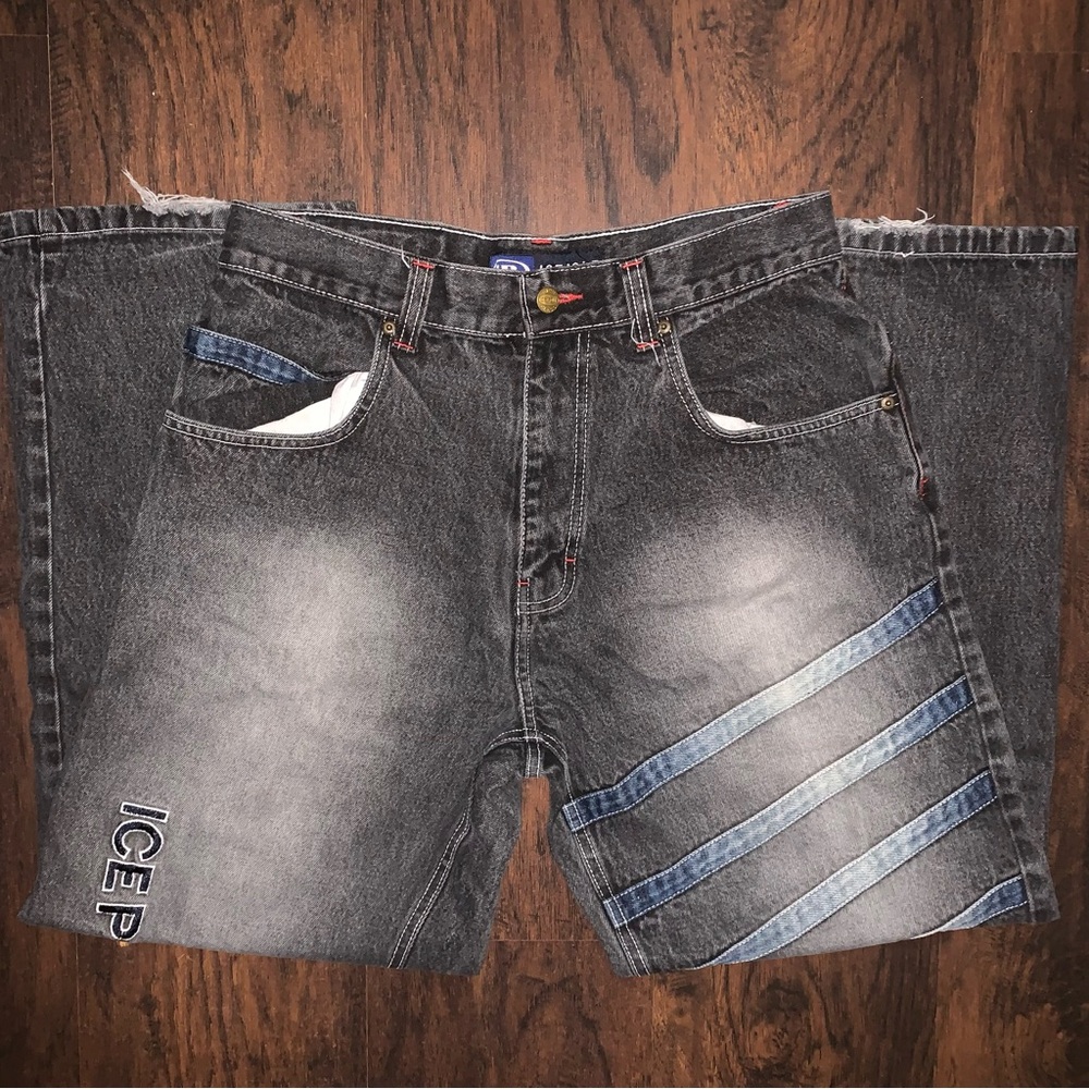 Jeans - Picture 3 of 9